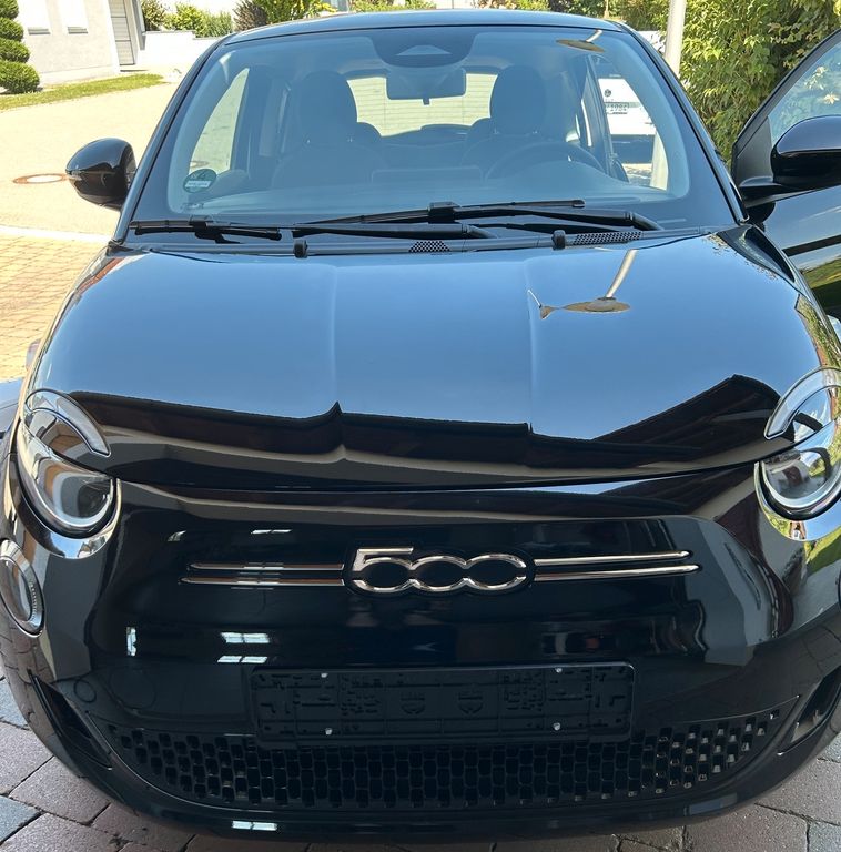 Bild des Angebotes Fiat 500e 3+1 42 kWh -