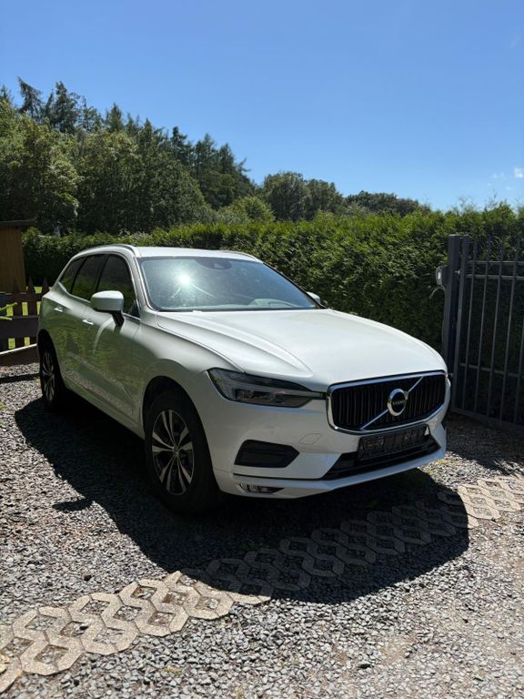 Bild des Angebotes Volvo XC60 B4 D Momentum Geartronic Momentum