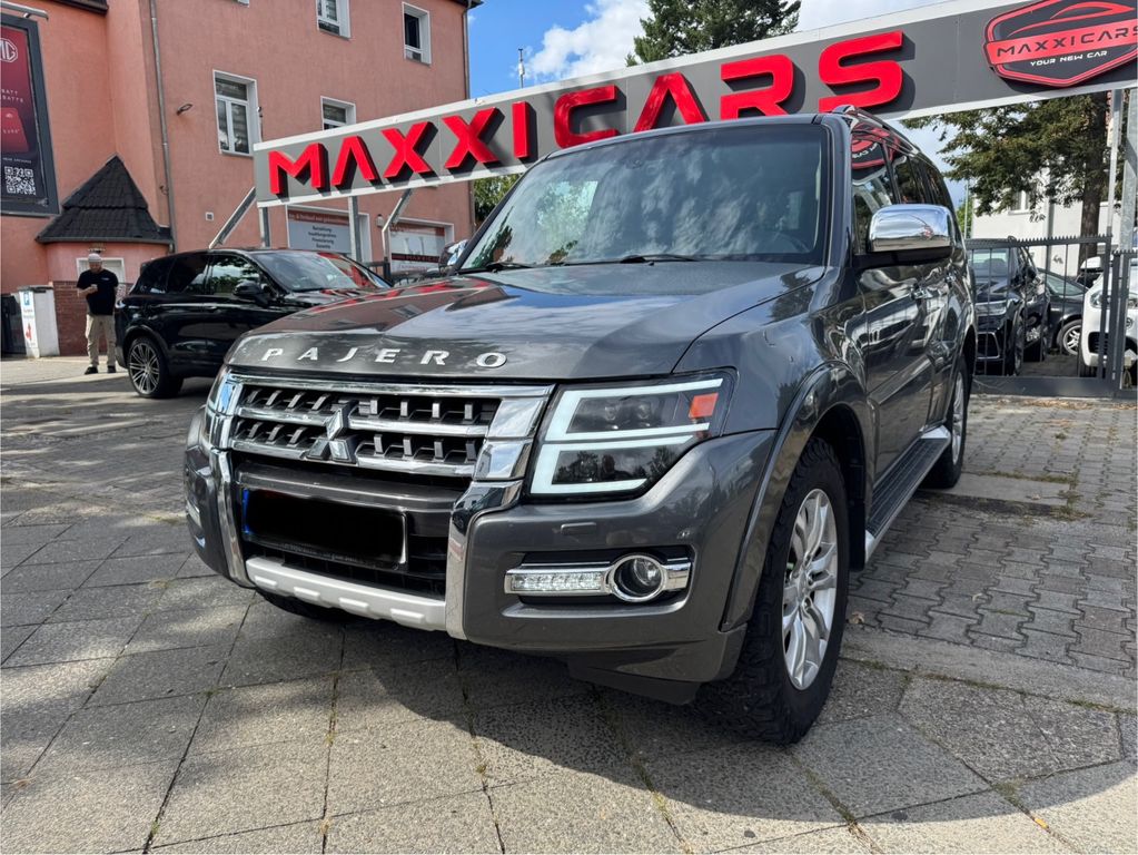 Mitsubishi Pajero 3.2 DI-D Final Edition*PANO*KAM*NAVI*LED