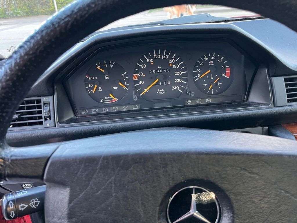 Bild des Angebotes Mercedes-Benz 260 E