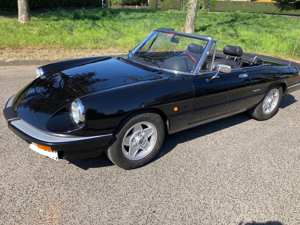 Alfa Romeo Spider 1.6  nur 49.000 km - Sammlerzustand !
