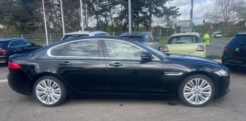 Bild des Angebotes Jaguar XF E-Perfo. Aut. Black/NAVI/Leder/Xenon/Panorama