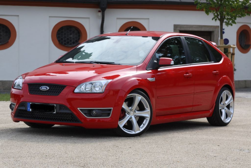 Ford Focus 2,5 ST ** TOP / wie neu ** 16700 km