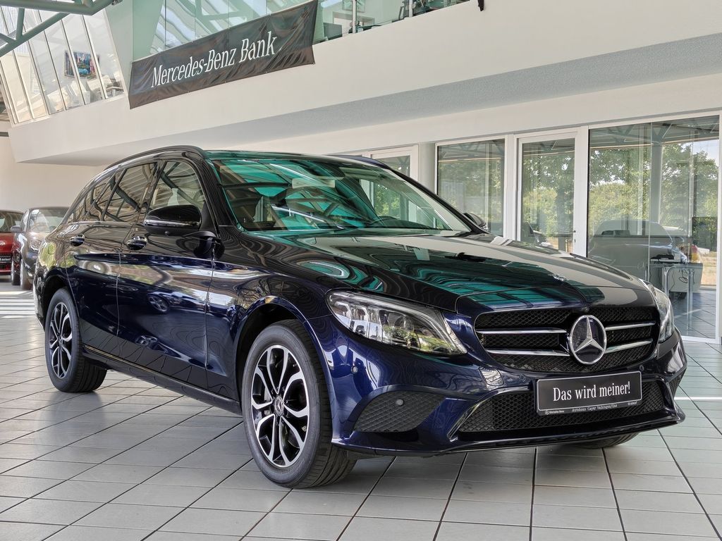 Bild des Angebotes Mercedes-Benz C 400 T Avant. 4M STANDHEIZ+MULTIBEAM+360+COMAND
