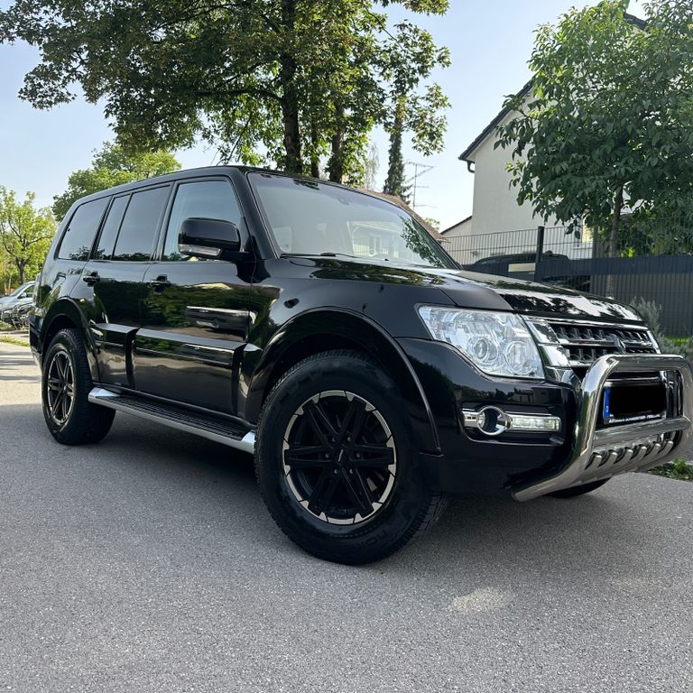 Bild des Angebotes Mitsubishi Pajero 3.2 DI-D SUV-Star  7 SITZER. EURO6. TÜV28