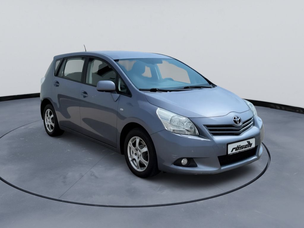 Bild des Angebotes Toyota Verso Executive SITZH 7 Sitzer AHK HU NEU !