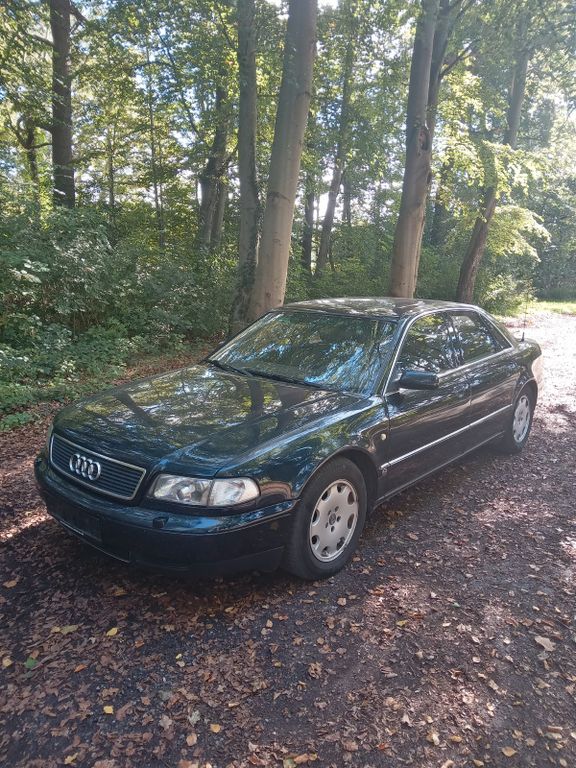 Audi A8 4.2 quattro tiptronic -