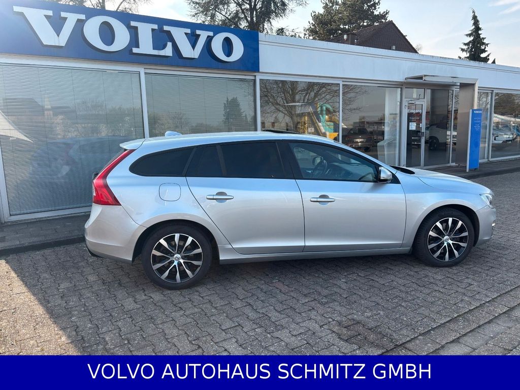 Bild des Angebotes Volvo V60 D4 AWD Linje Svart Schiebed. Sportsitze
