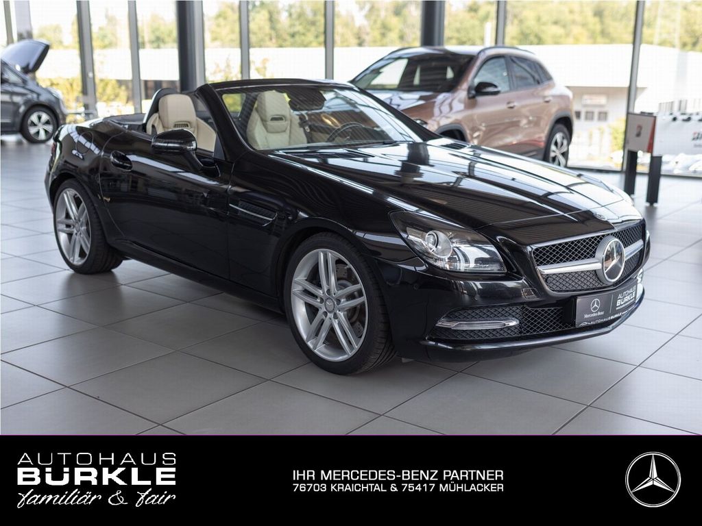 Bild des Angebotes Mercedes-Benz SLK 200 Sport,Leder,Airscarf,Totw,Distronic,Spur
