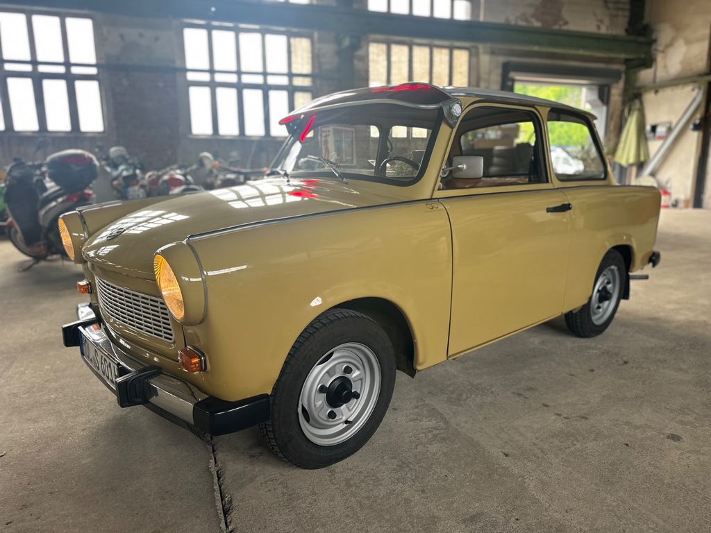 Bild des Angebotes Trabant 601 LX de LUXE *NEU* Bahama IFA DDR Trabi Oldi