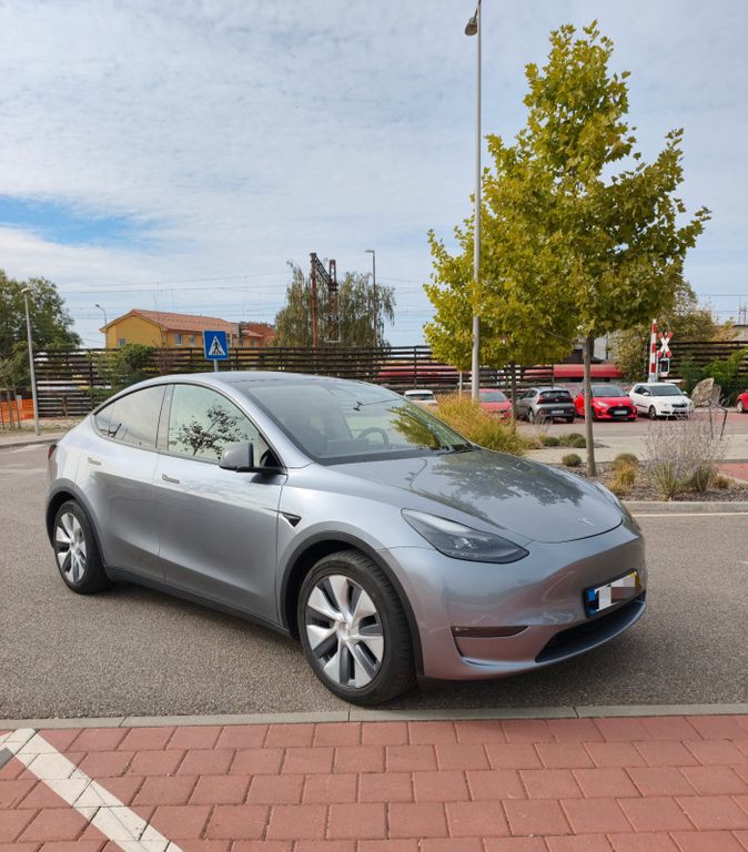 Bild des Angebotes Tesla Model Y Long Range Dual Motor AWD Long Range