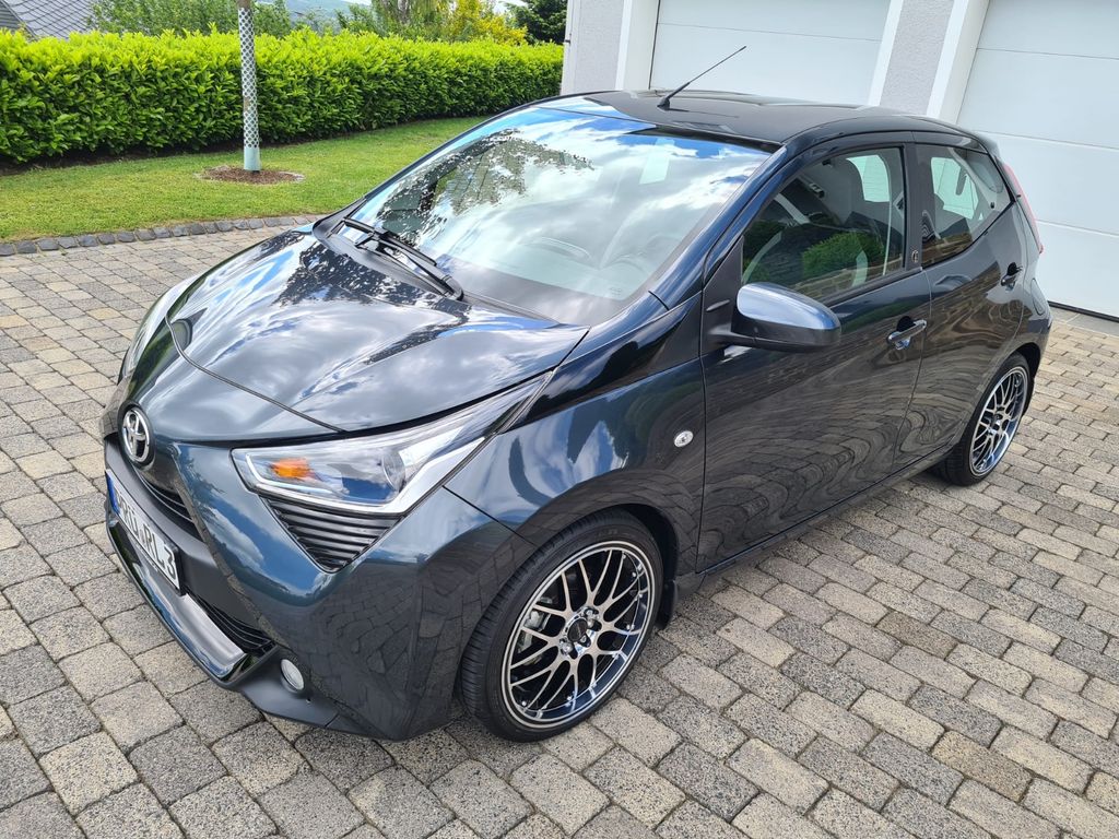 Bild des Angebotes Toyota Aygo (X) 1,0-l-VVT-i Team Deutschland Team D...