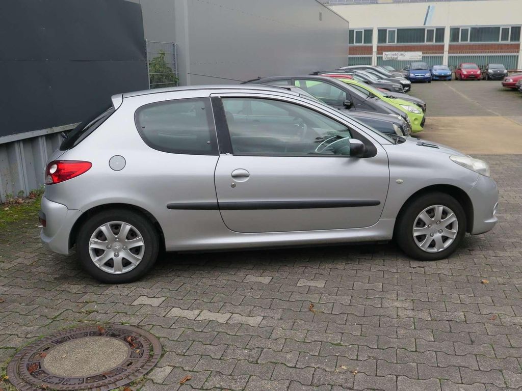 Bild des Angebotes Peugeot 206 Plus ,3-türig, Tüv,Insp.,Zahnriemen Neu