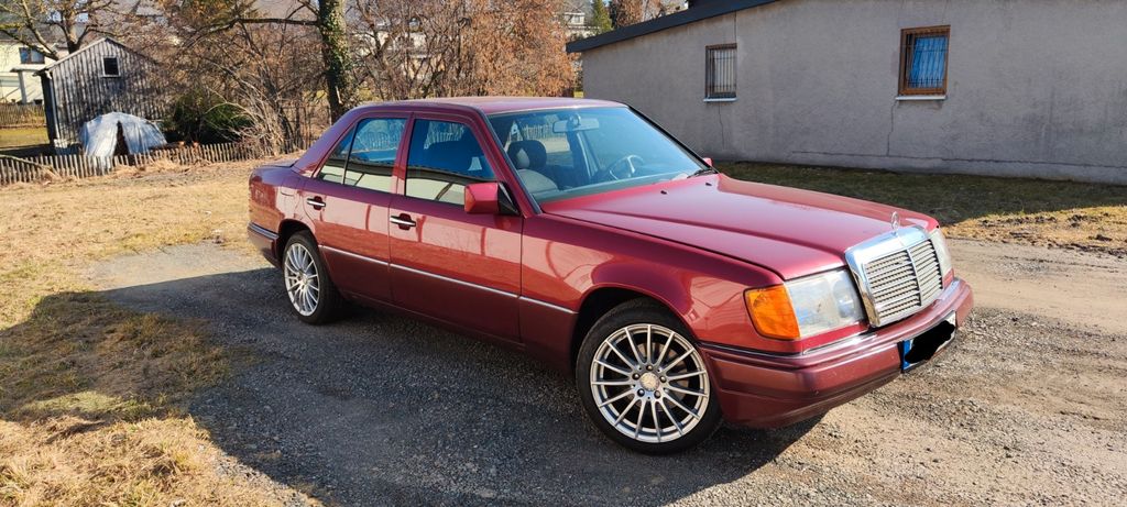Bild des Angebotes Mercedes-Benz W124 E 230