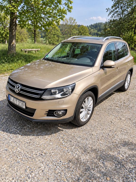 Bild des Angebotes Volkswagen Tiguan 1.4 TSI BlueMot mit Sitzheizung und AHK