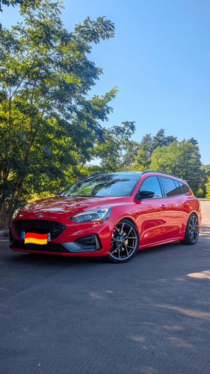 Bild des Angebotes Ford Focus ST MK4 Turnier/ HS/ VOLL*/ GARANTIE