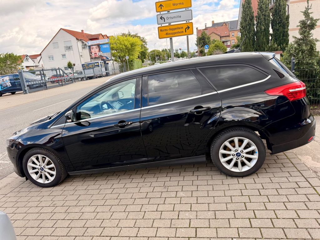 Bild des Angebotes Ford Focus Turnier Titanium/1HAND/INSPEKTIONNEU