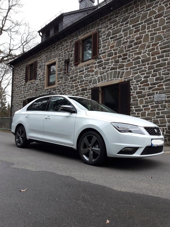 Bild des Angebotes Seat Toledo 1.6 TDI 85kW Start&Stop FR-Line Neuwertig