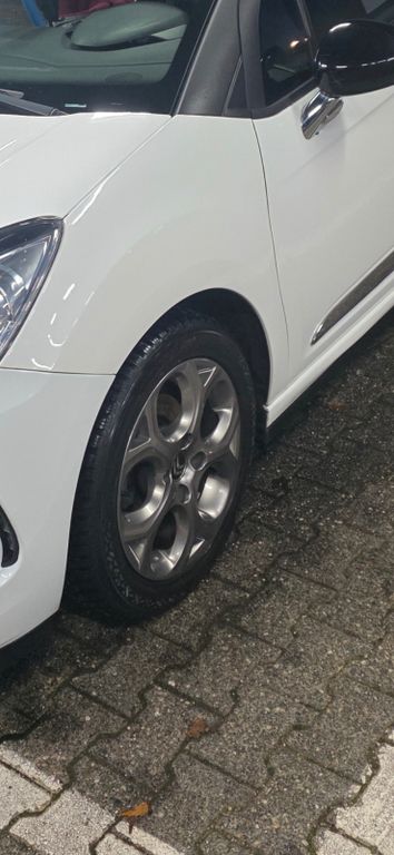 Bild des Angebotes Citroën DS3 e-HDi 90 SoChic SoChic