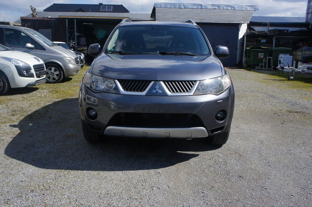 Bild des Angebotes Mitsubishi Outlander 2.4 Instyle 4x4 7-Sitze!!!