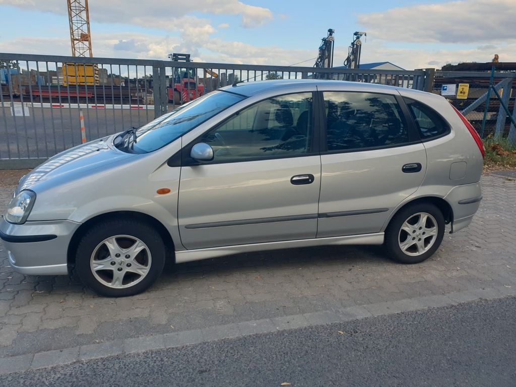Nissan Almera Tino 1.8 Kamera