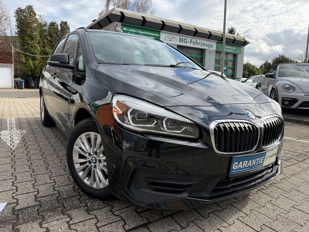 Bild des Angebotes BMW 218i Active Tourer NAVI LED AHK TEMPOMAT