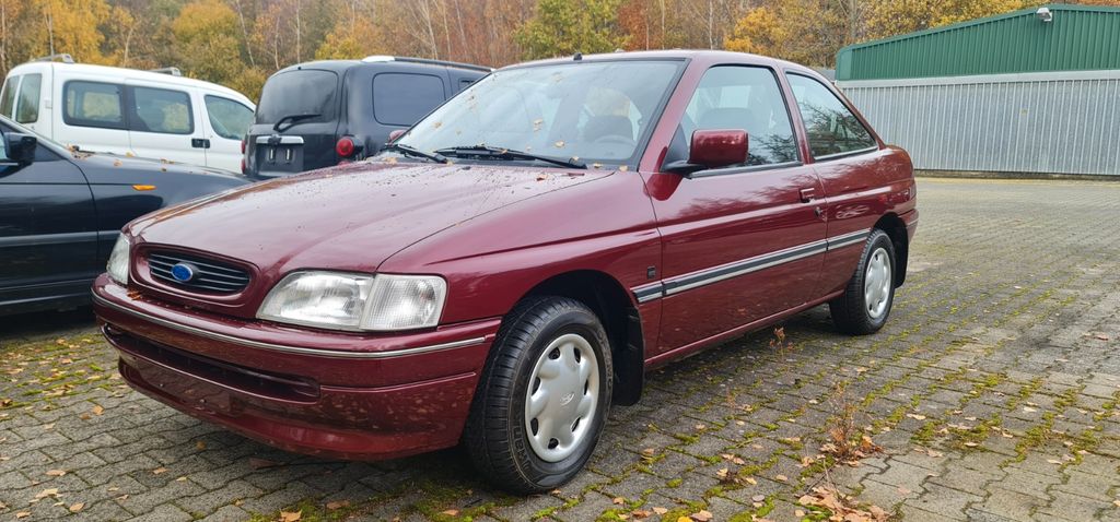 Bild des Angebotes Ford Escort 1.3i GLX 1. Hand erst 9400km!