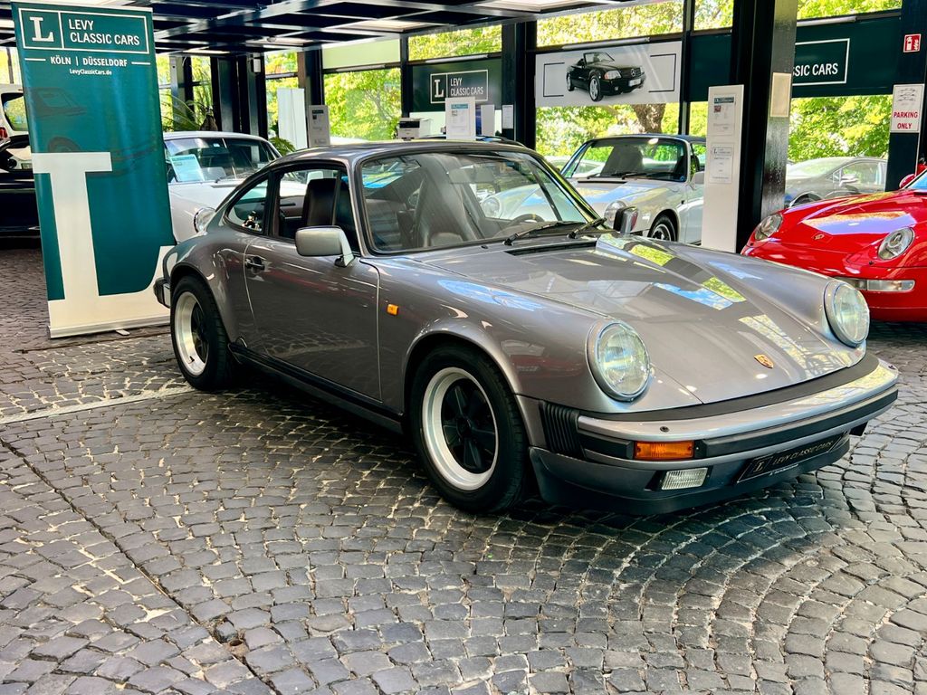 Porsche 911 3,2 Carrera Coupe deutsches FZ Scheckheft G5