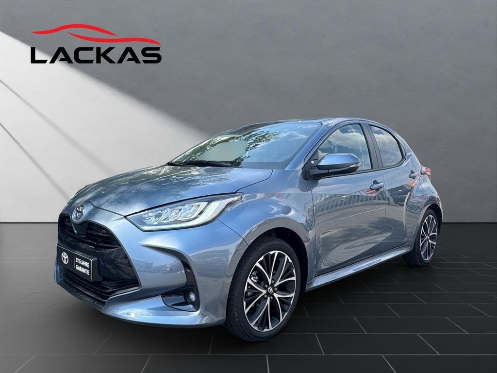 Bild des Angebotes Toyota Yaris Hybrid Teamplayer *Inkl.WKR*Comfo.P*Kamera