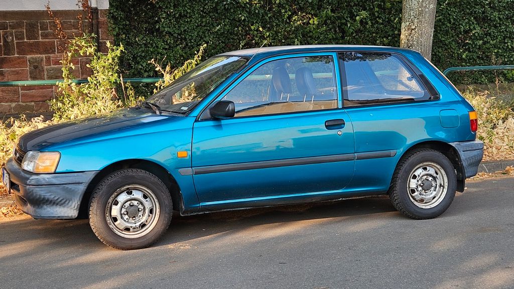 Toyota Starlet 1.3 -