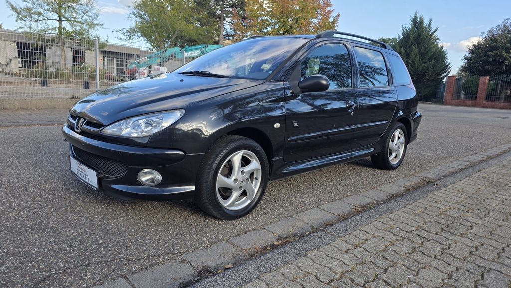 Bild des Angebotes Peugeot 206 SW JBL Automatik Klima TÜV NEU Garantie
