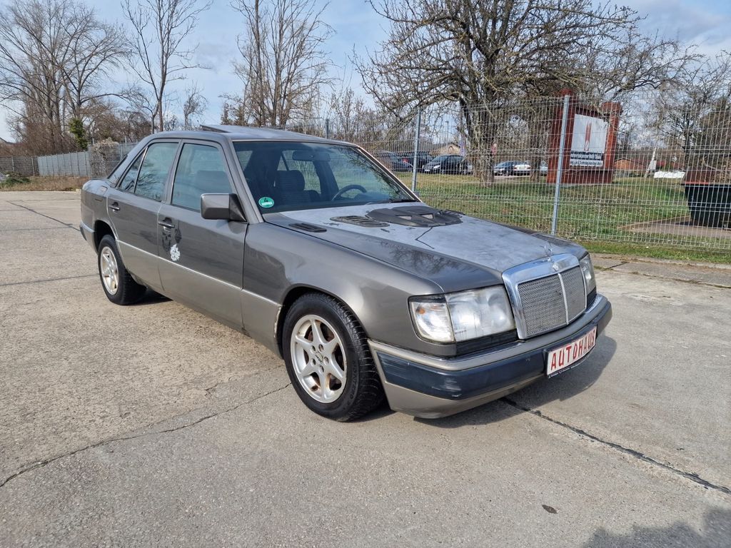 Bild des Angebotes Mercedes-Benz 220 E W124 AUTOMATIK SCHIEBEDACH KEIN TÜV