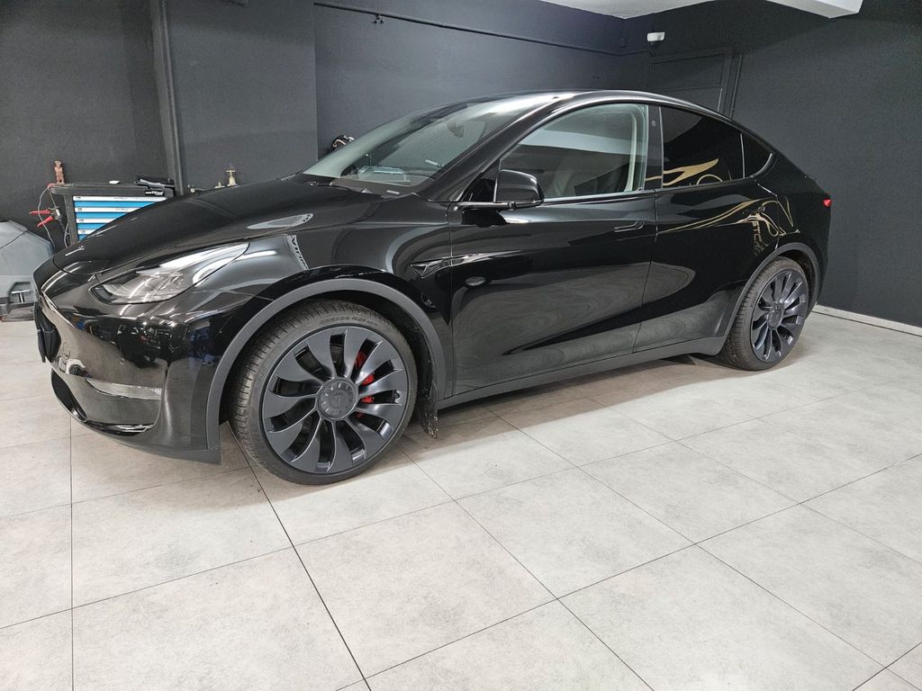 Bild des Angebotes Tesla Model Y Performance Dual Motor AWD Performance