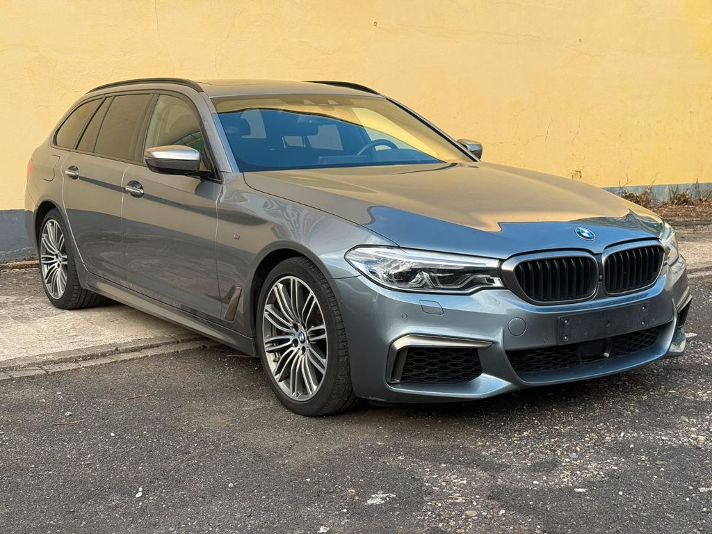 Bild des Angebotes BMW 550 M550d/Pano/Massage/Vollausstattung