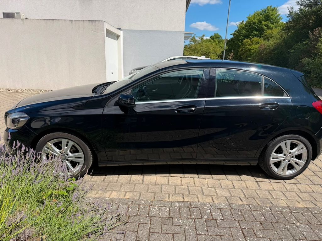 Bild des Angebotes Mercedes-Benz A 160 - Navi / Sportsitze