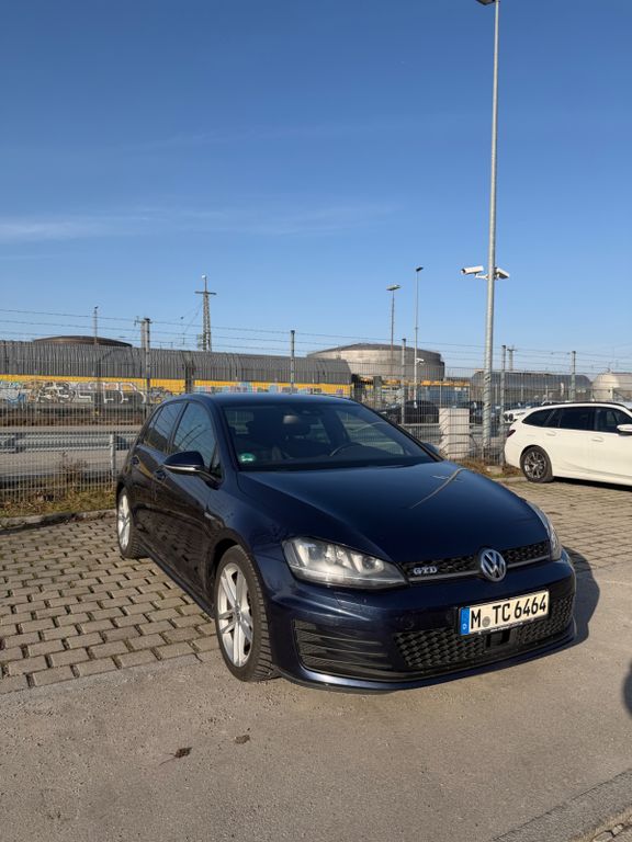 Bild des Angebotes Volkswagen Golf 2.0 TDI DSG BMT GTD GTD