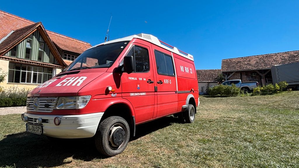 Bild des Angebotes Mercedes-Benz 412D 4x4 Feuerwehr Wohnmobil-Umbau Rosenbauer