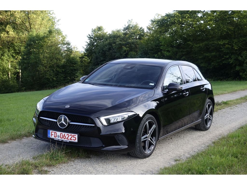 Bild des Angebotes Mercedes-Benz A 160 Progresssive Business- Paket /Night-Pake