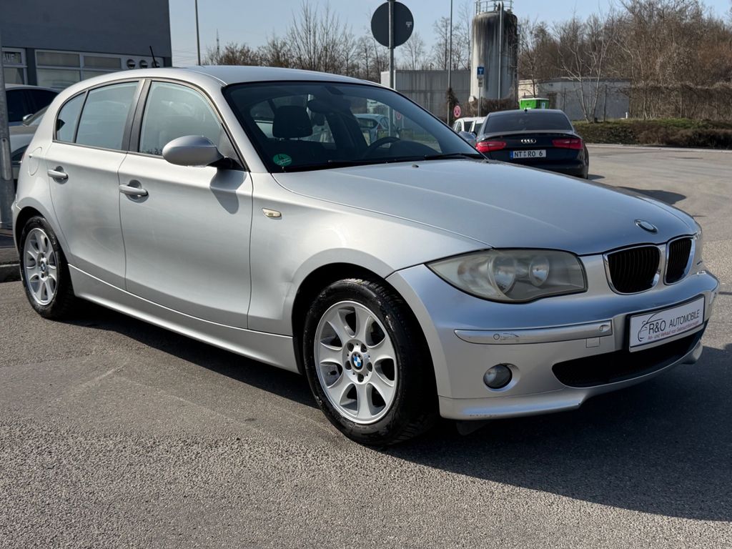 Bild des Angebotes BMW 118i Limousine AUTOMATIK*SHZ*TEMP*PDC*WENIG KM
