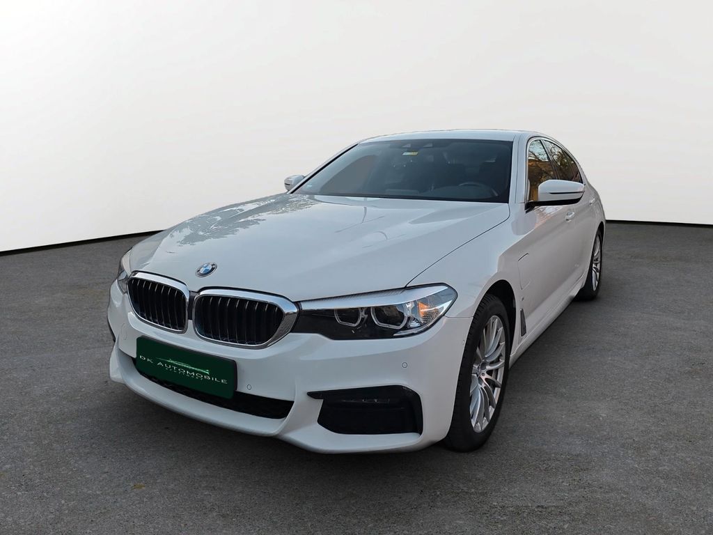 Bild des Angebotes BMW 530e i Performance M Paket +8 Fach bereift+
