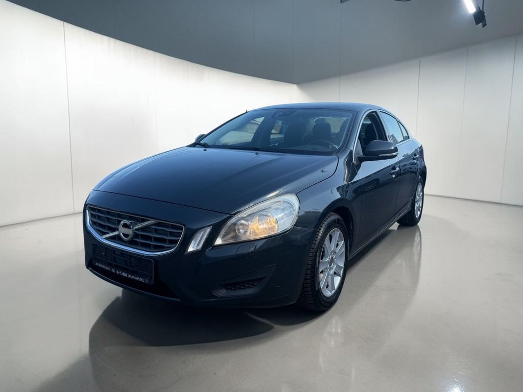 Bild des Angebotes Volvo S60 Lim. Momentum Sitzheizung Tempomat Klimaauto