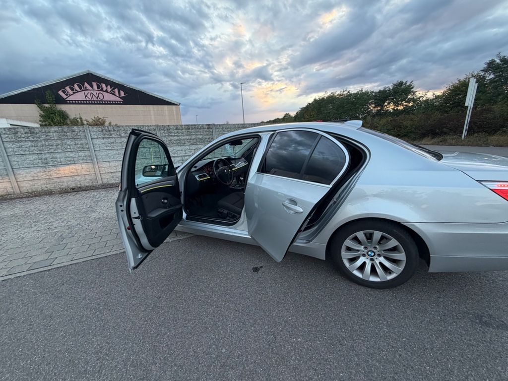 Bild des Angebotes BMW 523i -