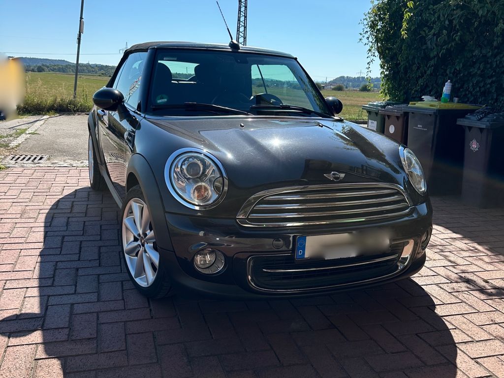 Bild des Angebotes MINI Cooper Cabrio Highgate in iced chocolate brown