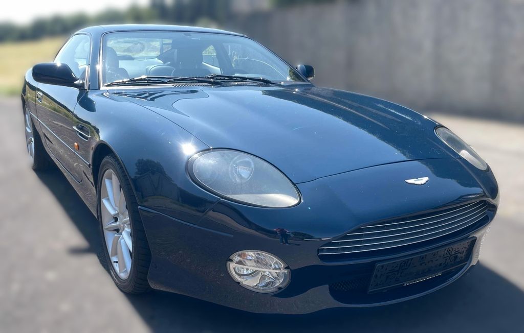Aston Martin DB7 -Vantage Coupé V12