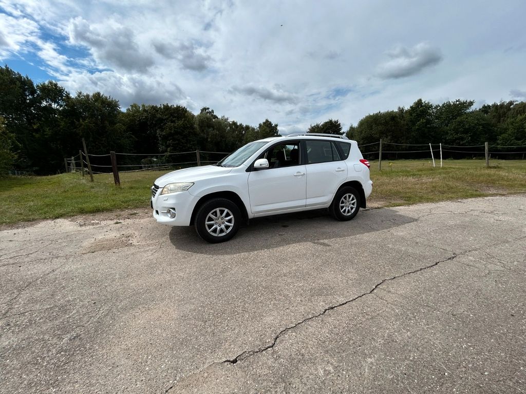 Toyota RAV 4 2,2-l-D-4D 4x2 -
