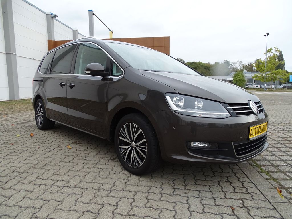 Bild des Angebotes Volkswagen Sharan ALLSTAR*7 SITZE*KAMERA*PANO*AHK*TEMPOMAT*