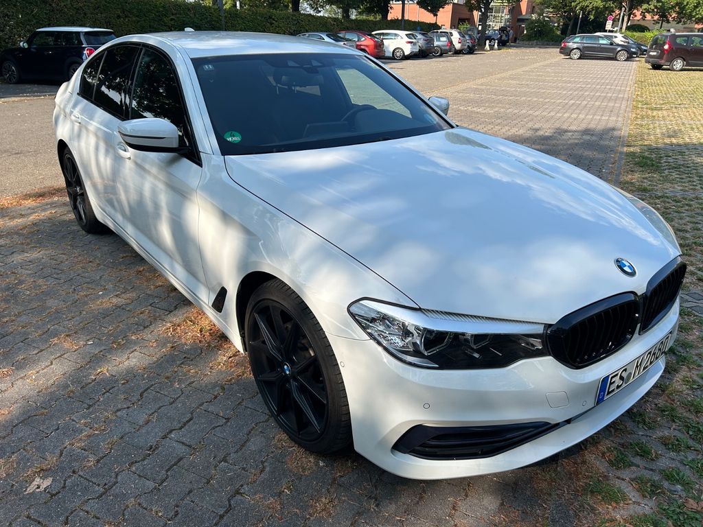 Bild des Angebotes BMW 520i A - 20 Zoll (8-Fach Bereifung)