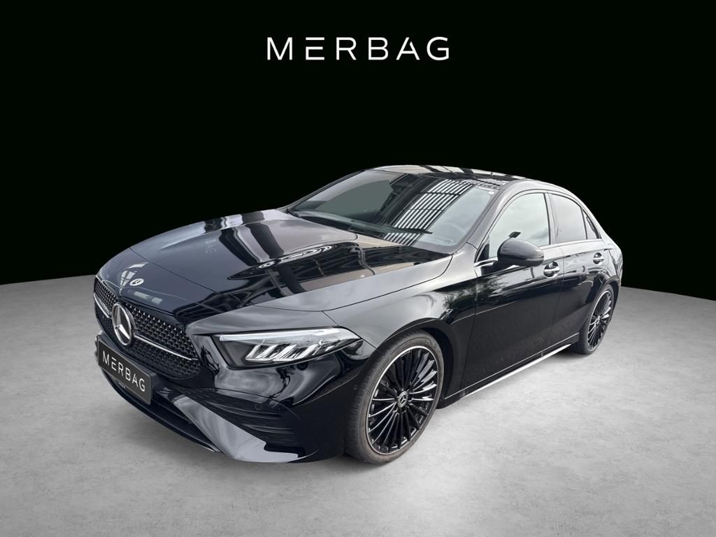 Bild des Angebotes Mercedes-Benz A 220 4MATIC Limousine AMG AHK PANO LED KAMERA