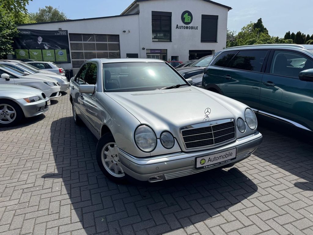 Bild des Angebotes Mercedes-Benz E 240 Elegance*KLIMA*PDC*TEMPO*SCHIEBEDACH