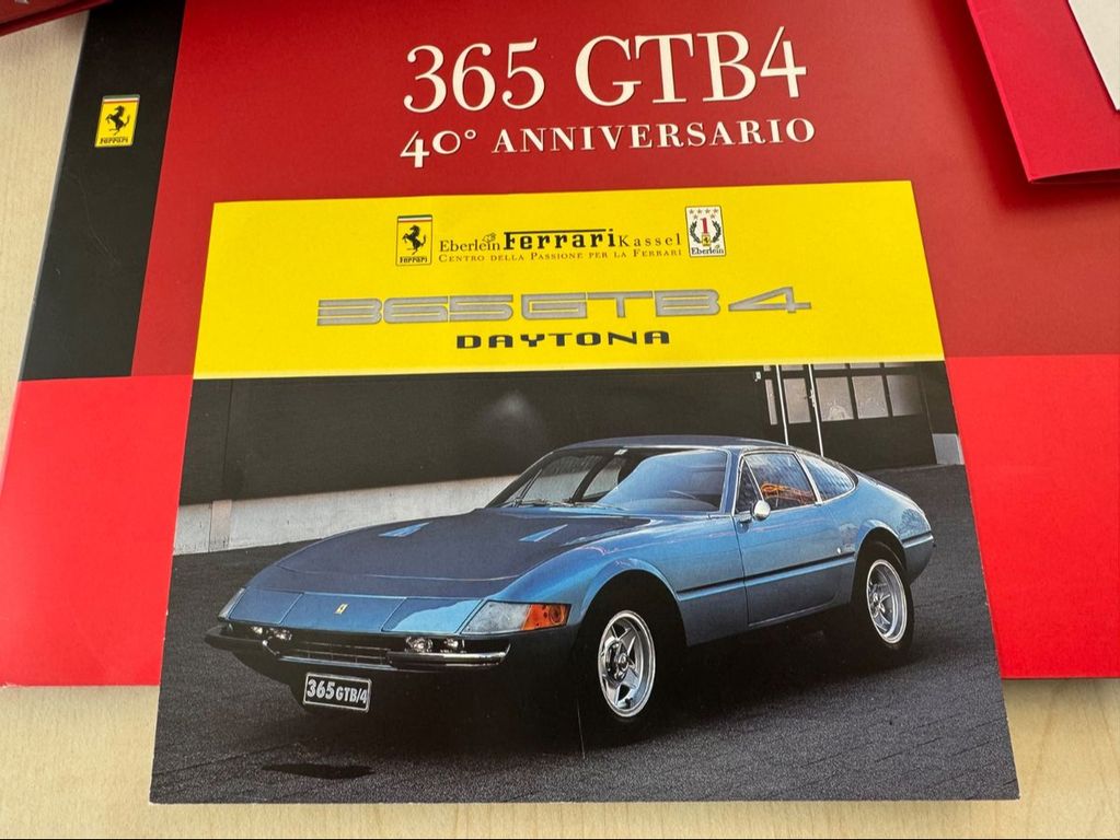 Bild des Angebotes Ferrari Daytona, Red Book, Classiche, Villa d'Este